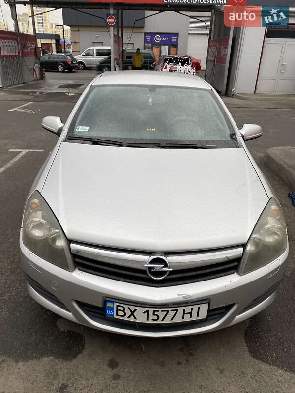 Хэтчбек Opel Astra 2006 в Киеве