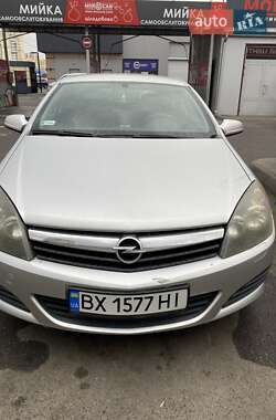 Хэтчбек Opel Astra 2006 в 
