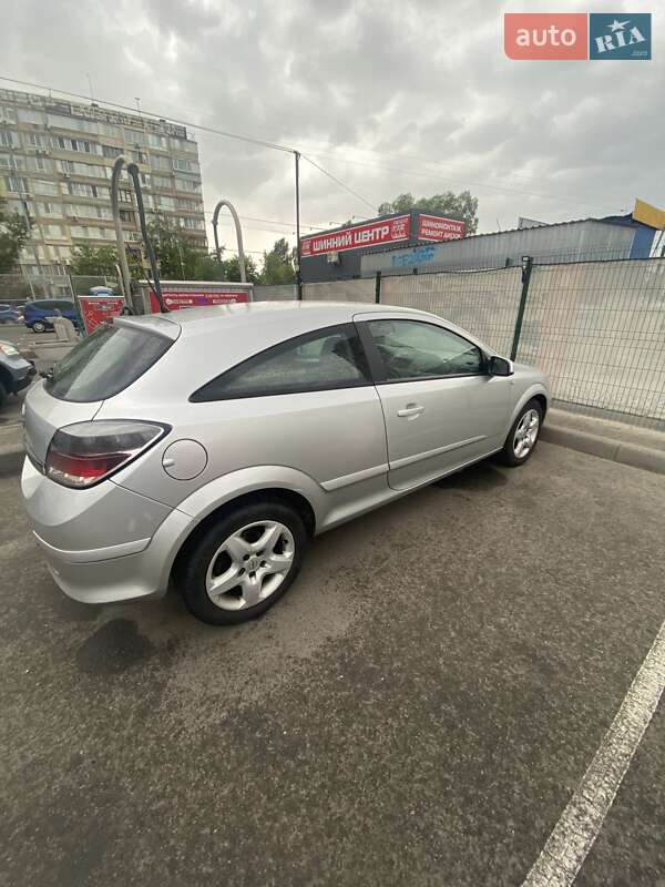 Хэтчбек Opel Astra 2006 в Киеве