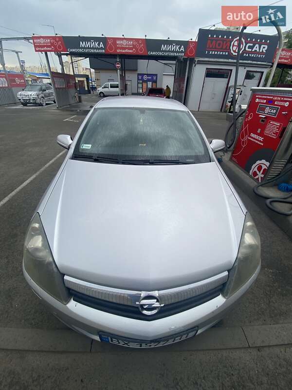 Хэтчбек Opel Astra 2006 в Киеве