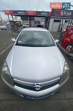 Хэтчбек Opel Astra 2006 в 