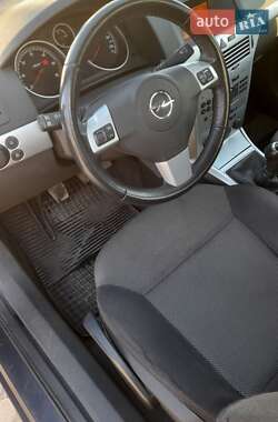 Универсал Opel Astra 2009 в 