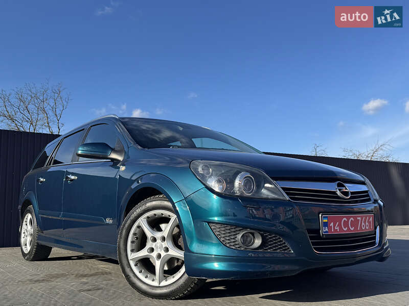 Універсал Opel Astra 2008 в Дрогобичі