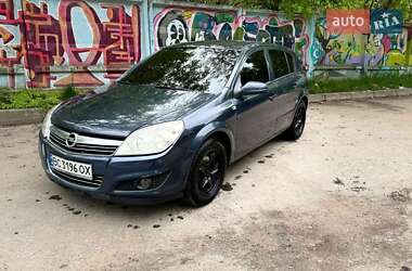 Хэтчбек Opel Astra 2007 в Львове