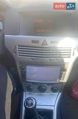 Универсал Opel Astra 2009 в 