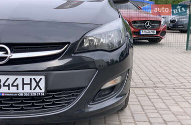 Универсал Opel Astra 2013 в 