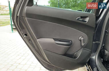 Универсал Opel Astra 2013 в 
