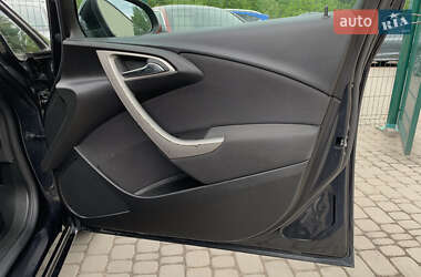 Универсал Opel Astra 2013 в 