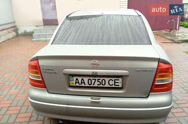 Седан Opel Astra 2006 в Киеве