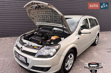 Универсал Opel Astra 2005 в 