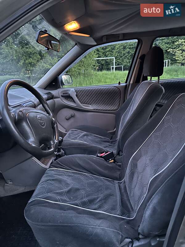 Універсал Opel Astra 1996 в Івано-Франківську