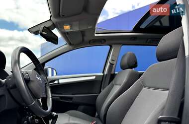 Универсал Opel Astra 2010 в 
