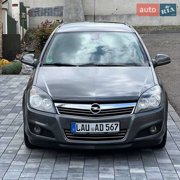 Універсал Opel Astra 2010 в Хмельницькому