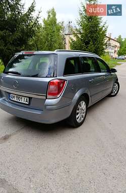 Універсал Opel Astra 2004 в 