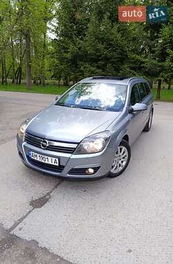 Універсал Opel Astra 2004 в 