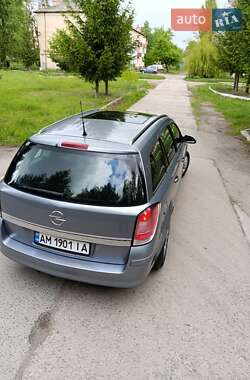 Універсал Opel Astra 2004 в 