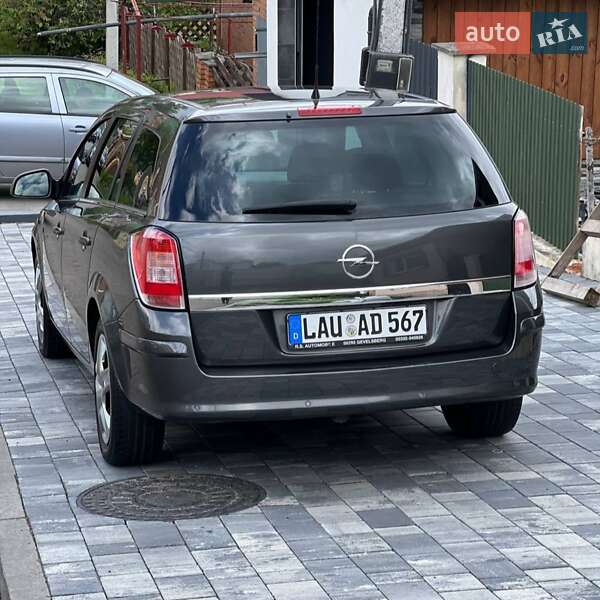 Універсал Opel Astra 2010 в Хмельницькому