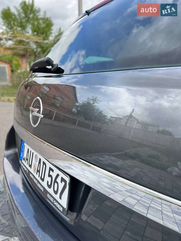 Універсал Opel Astra 2010 в Хмельницькому
