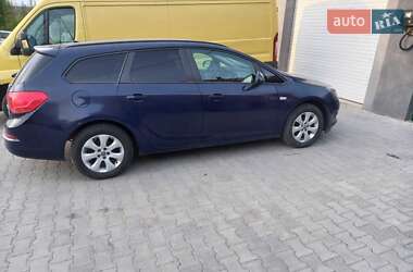 Универсал Opel Astra 2013 в 