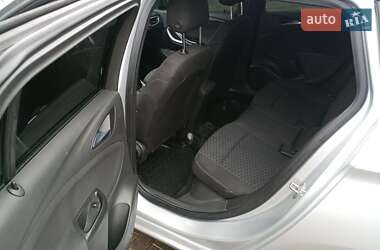 Универсал Opel Astra 2017 в 