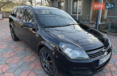 Универсал Opel Astra 2005 в Первомайске