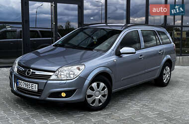 Універсал Opel Astra 2009 в Тернополі