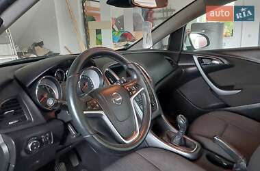 Універсал Opel Astra 2015 в Львові