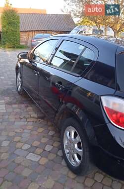 Хетчбек Opel Astra 2005 в 