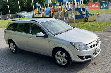 Универсал Opel Astra 2010 в 