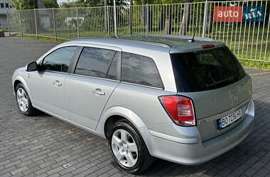 Универсал Opel Astra 2010 в 