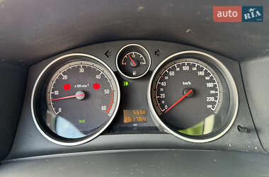 Универсал Opel Astra 2010 в 