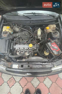 Универсал Opel Astra 1996 в 