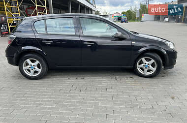 Хэтчбек Opel Astra 2009 в 