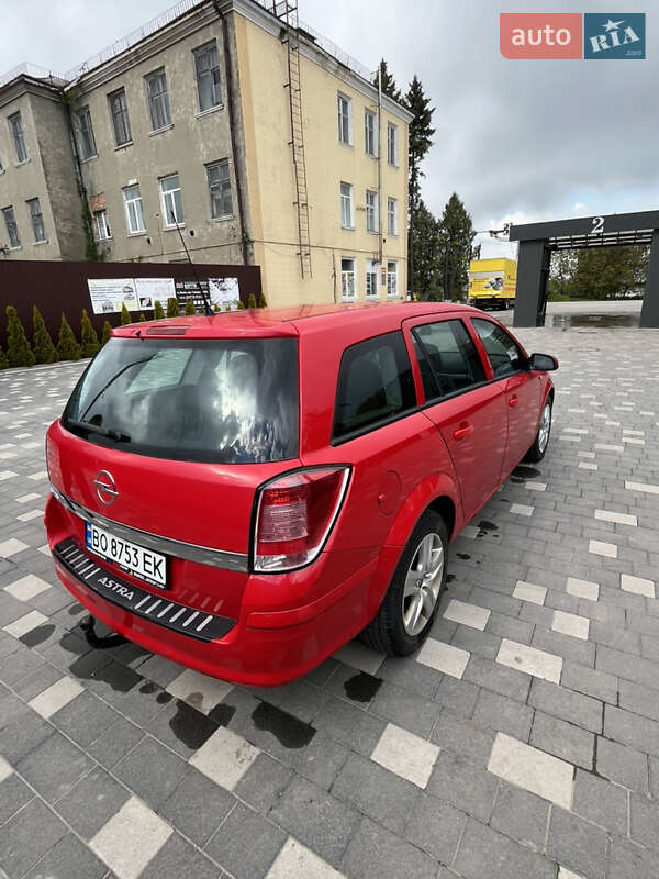 Универсал Opel Astra 2009 в Бучаче