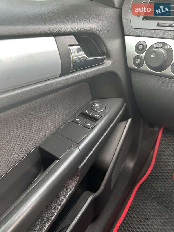 Универсал Opel Astra 2009 в Бучаче