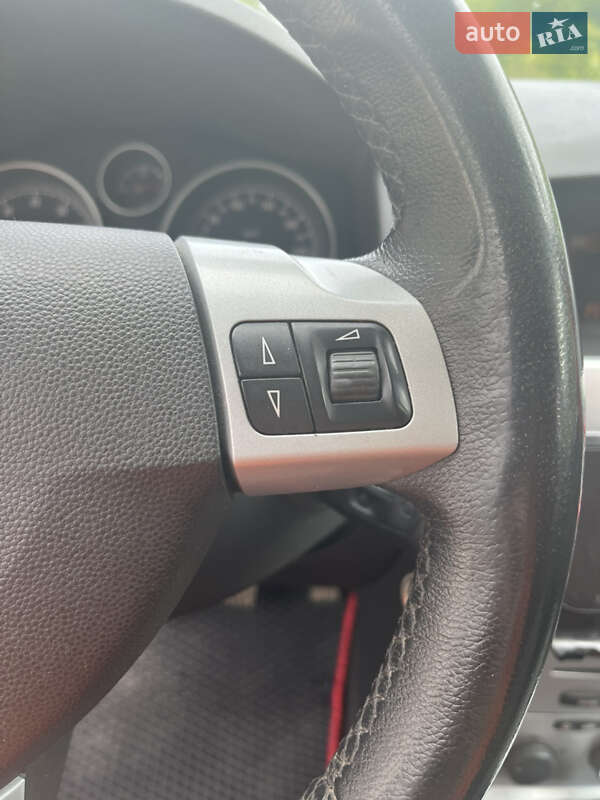 Универсал Opel Astra 2009 в Бучаче