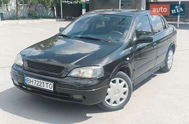 Седан Opel Astra 2008 в Новом Буге