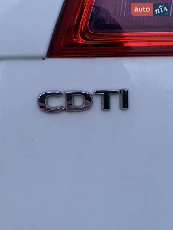 Универсал Opel Astra 2012 в Стрые