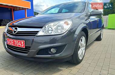 Универсал Opel Astra 2009 в Христиновке