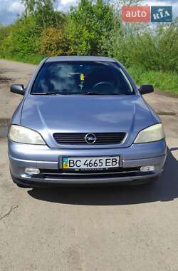 Седан Opel Astra 2006 в Самборі