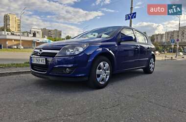Хэтчбек Opel Astra 2006 в Киеве