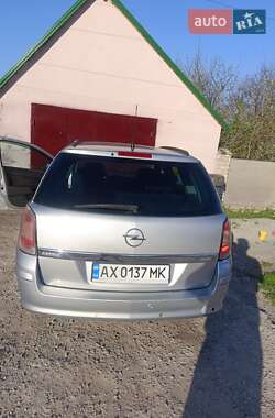 Универсал Opel Astra 2010 в 