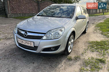 Універсал Opel Astra 2010 в Києві