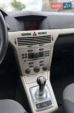 Седан Opel Astra 2008 в 