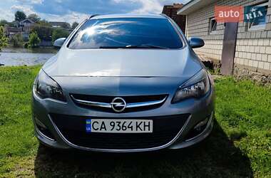 Универсал Opel Astra 2013 в 