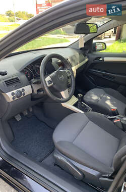 Хэтчбек Opel Astra 2008 в 