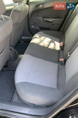 Хэтчбек Opel Astra 2008 в 