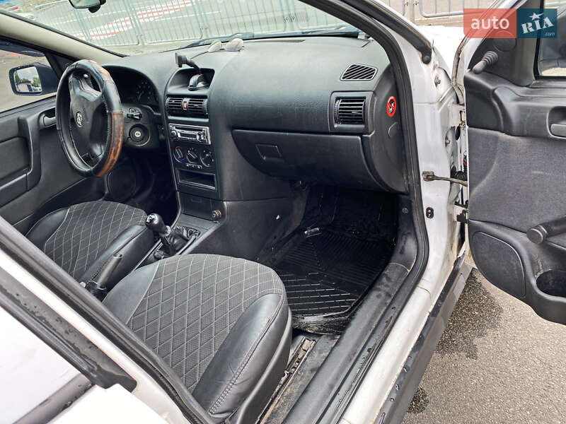 Універсал Opel Astra 2004 в Києві