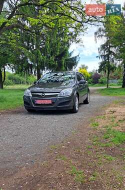 Хетчбек Opel Astra 2009 в 