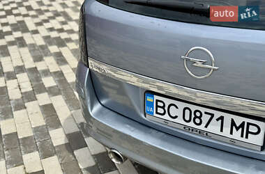 Универсал Opel Astra 2005 в 